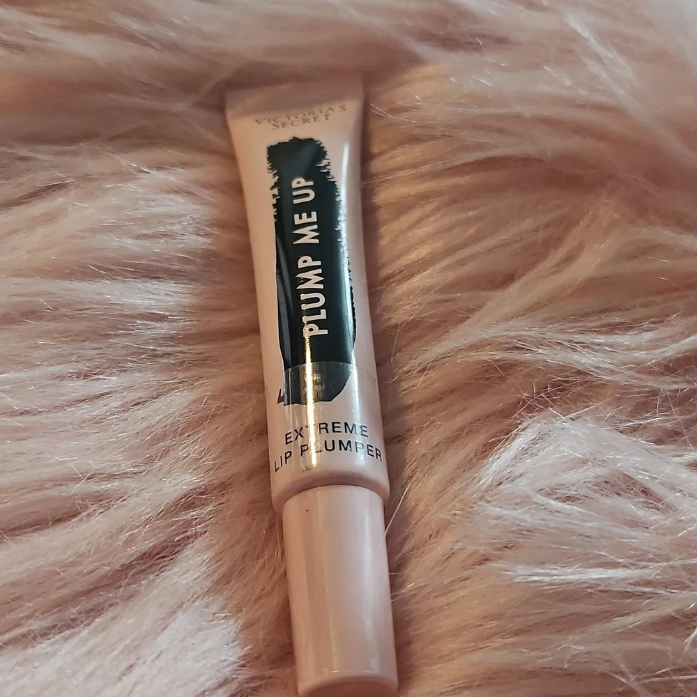 🆕️SEALED🆕️Victoria's Secret Plump Me Up Extreme Lip Plumper Almost Nude